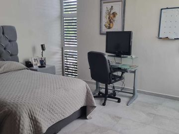 Venta de casa en privada Zelena Conkal, con una habitación en planta baja