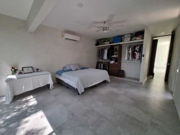 Venta de casa en privada Zelena Conkal, con una habitación en planta baja