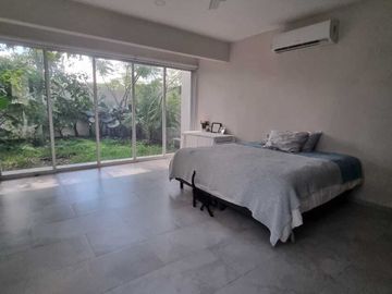 Venta de casa en privada Zelena Conkal, con una habitación en planta baja