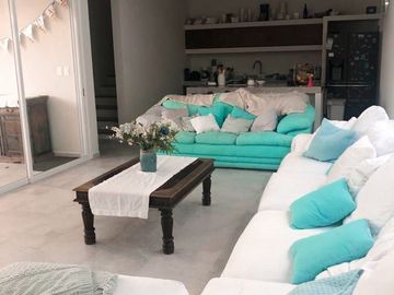 Venta de casa en privada Zelena Conkal, con una habitación en planta baja