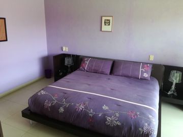 Venta de hermosa residencia de una planta en Zona Norte, Montecristo