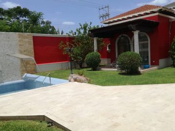 Venta de hermosa residencia de una planta en Zona Norte, Montecristo