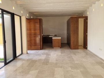Venta de casa en Residencial Xcanatún, Mérida
