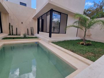 Venta de casa en Residencial Xcanatún, Mérida