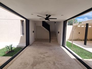 Venta de casa en Residencial Xcanatún, Mérida