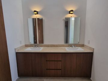 Venta de casa en Residencial Xcanatún, Mérida