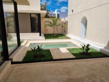 Venta de casa en Residencial Xcanatún, Mérida