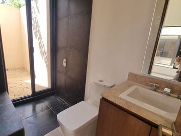 Venta de casa en Residencial Xcanatún, Mérida