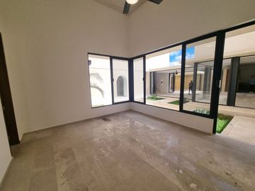 Venta de casa en Residencial Xcanatún, Mérida