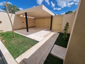 Venta de casa en Residencial Xcanatún, Mérida