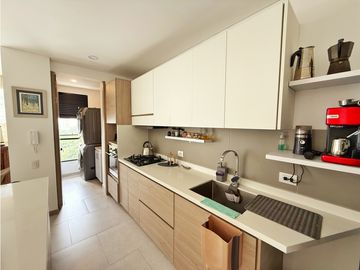 Se Vende o Alquila Apartamento Condominio La Reserva Av Centenario