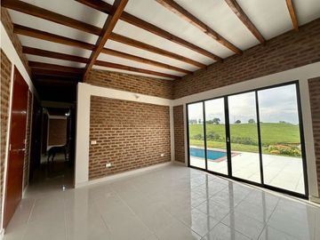 Casa campestre nueva en venta en condominio La Buitrera Palmira Valle
