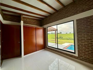 Casa campestre nueva en venta en condominio La Buitrera Palmira Valle