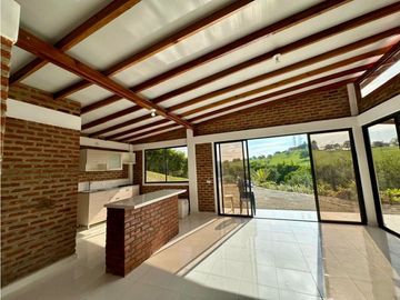 Casa campestre nueva en venta en condominio La Buitrera Palmira Valle