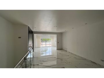 ALQUILER DE CASA EN SANTA CLARA ESQUINERA DE LAS VILLAS REMODELADA