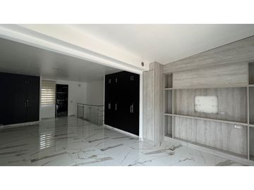 ALQUILER DE CASA EN SANTA CLARA ESQUINERA DE LAS VILLAS REMODELADA