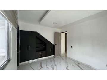 ALQUILER DE CASA EN SANTA CLARA ESQUINERA DE LAS VILLAS REMODELADA