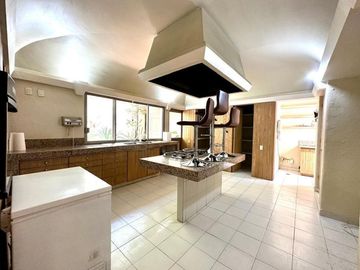 CASA EN VENTA EN CLUB DE GOLF TABACHINES CUERNAVACA