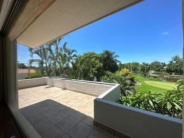 CASA EN VENTA EN CLUB DE GOLF TABACHINES CUERNAVACA