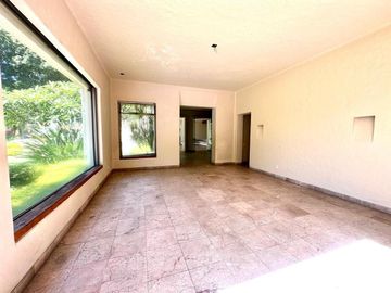 CASA EN VENTA EN CLUB DE GOLF TABACHINES CUERNAVACA