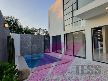CASA EN VENTA EN FRACC. PRIVADO PUERTA PARAISO