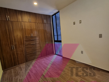 CASA EN VENTA EN FRACC. PRIVADO PUERTA PARAISO