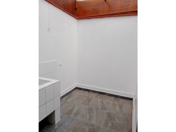 SAN BORJA SE ALQUILA-CASA DOS -PLANTAS-CÓDIGO –KCA-1172 / S/. 4,800.-