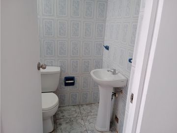 SAN BORJA SE ALQUILA-CASA DOS -PLANTAS-CÓDIGO –KCA-1172 / S/. 4,800.-
