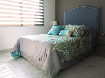 Estrena Casa entre El Refugio y Zibatá, 4 Recámaras, 1 en PB, 3.5 Baños, Alberca