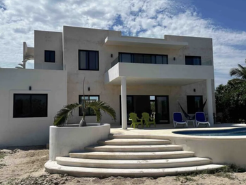 CASA EN VENTA SISAL, LUJO Y TRANQUILIDAD FRENTE AL MAR EN SISAL