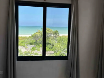 CASA EN VENTA SISAL, LUJO Y TRANQUILIDAD FRENTE AL MAR EN SISAL