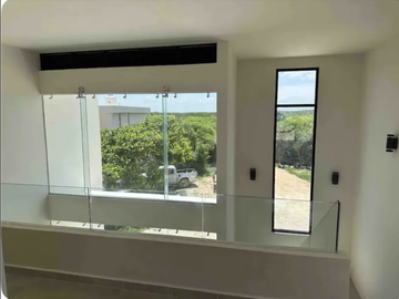 CASA EN VENTA SISAL, LUJO Y TRANQUILIDAD FRENTE AL MAR EN SISAL