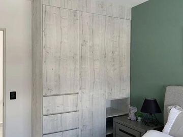 Estrensa Casa entre El Refugio y Zibatá, 4 Recámaras, una en PB, 3.5 Baños