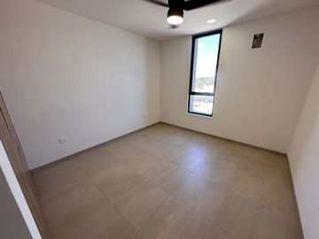 CASA EN VENTA DE 3 RECAMARAS CON ROOF TOP