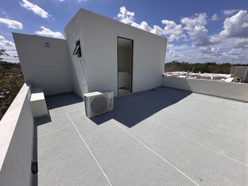 CASA EN VENTA DE 3 RECAMARAS CON ROOF TOP
