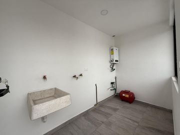 Casa Nueva Moderna con Doble altura en Venta en Zona Recta Cholula