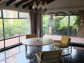 Casa en un nivel en venta en Rancho Cortés con 2155 de terreno y alberca
