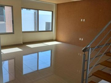 CASA EN VENTA EN CUERNAVACA,  EN DELICIAS, ZONA DORADA, CON HABITACIÓN EN PLANTA BAJA