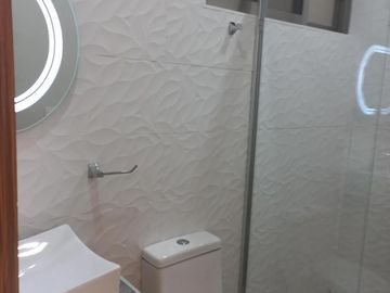 CASA EN VENTA EN CUERNAVACA,  EN DELICIAS, ZONA DORADA, CON HABITACIÓN EN PLANTA BAJA