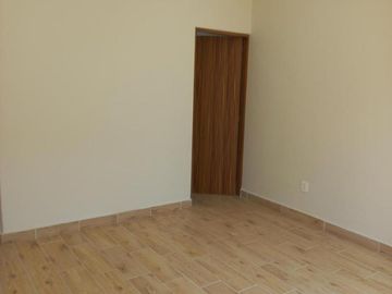 CASA EN VENTA EN CUERNAVACA,  EN DELICIAS, ZONA DORADA, CON HABITACIÓN EN PLANTA BAJA