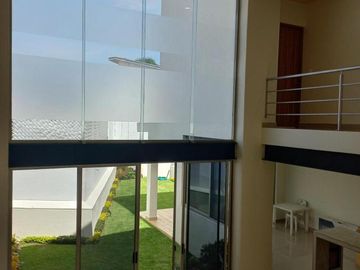 CASA EN VENTA EN CUERNAVACA,  EN DELICIAS, ZONA DORADA, CON HABITACIÓN EN PLANTA BAJA