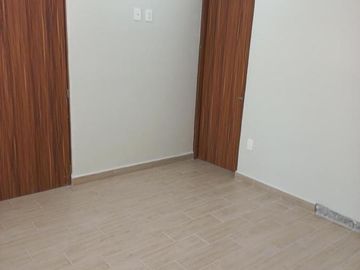 CASA EN VENTA EN CUERNAVACA,  EN DELICIAS, ZONA DORADA, CON HABITACIÓN EN PLANTA BAJA