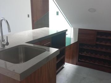 CASA EN VENTA EN CUERNAVACA, EN LOMAS DE VISTA HERMOSA, PARA ESTRENAR, CON HABITACIÓN EN PLANTA BAJA