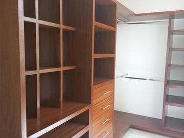 CASA EN VENTA EN CUERNAVACA, EN LOMAS DE VISTA HERMOSA, PARA ESTRENAR, CON HABITACIÓN EN PLANTA BAJA