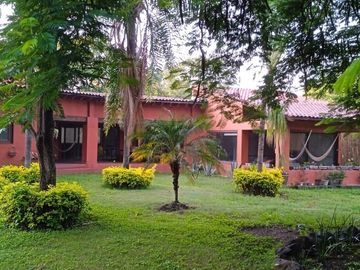 CASA EN CASA EN VENTA EN JIUTEPEC, ¡SUPER OPORTUNIDAD!