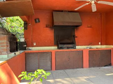CASA EN CASA EN VENTA EN JIUTEPEC, ¡SUPER OPORTUNIDAD!