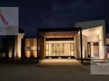 CASA DE UN SOLO PISO VENTA METEPEC PRIVADA
