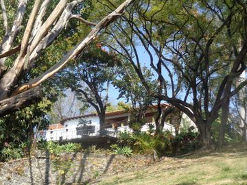 CASA EN VENTA EN CUERNAVACA, RANCHO TETELA CON VISTA PANORÁMICA