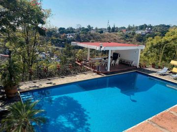 CASA EN VENTA EN CUERNAVACA, RANCHO TETELA CON VISTA PANORÁMICA