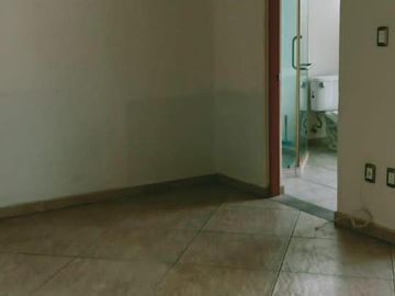 CASA EN VENTA EN JIUTEPEC, EN UN NIVEL DENTRO DE PRIVADA, CON 5 HABITACIONES, JARDÍN Y ALBERCA